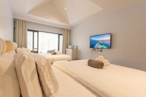Deluxe Double Room with Two Double Beds - Yusu Hotel (Karon)