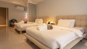 Deluxe Double Room with Two Double Beds | สปา