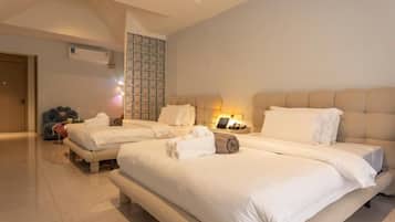 Deluxe Double Room with Two Double Beds | Spa