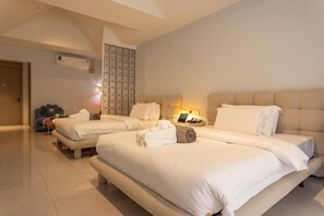 Deluxe Double Room with Two Double Beds | 스파