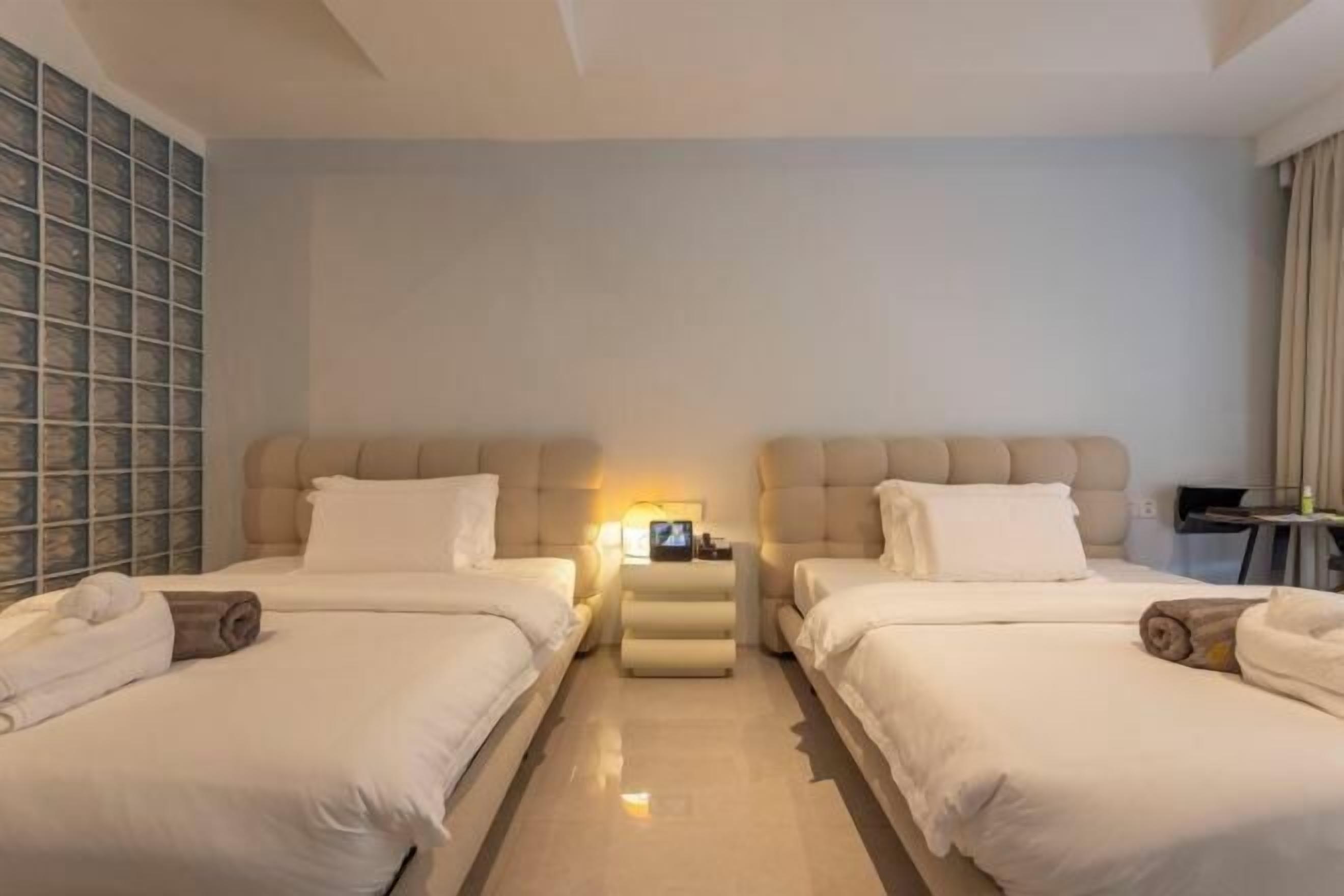 Desk, blackout curtains, free WiFi