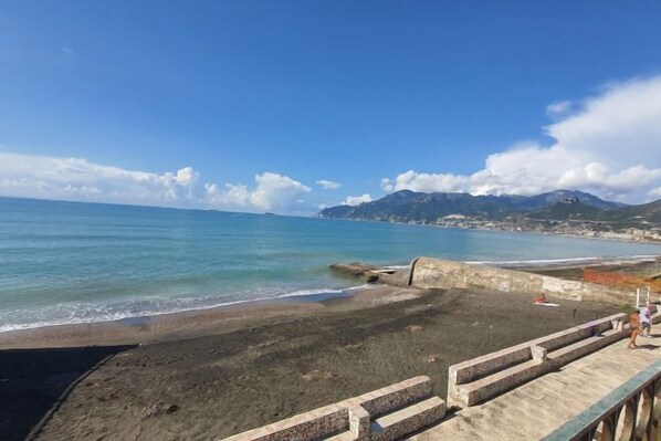 ชายหาด