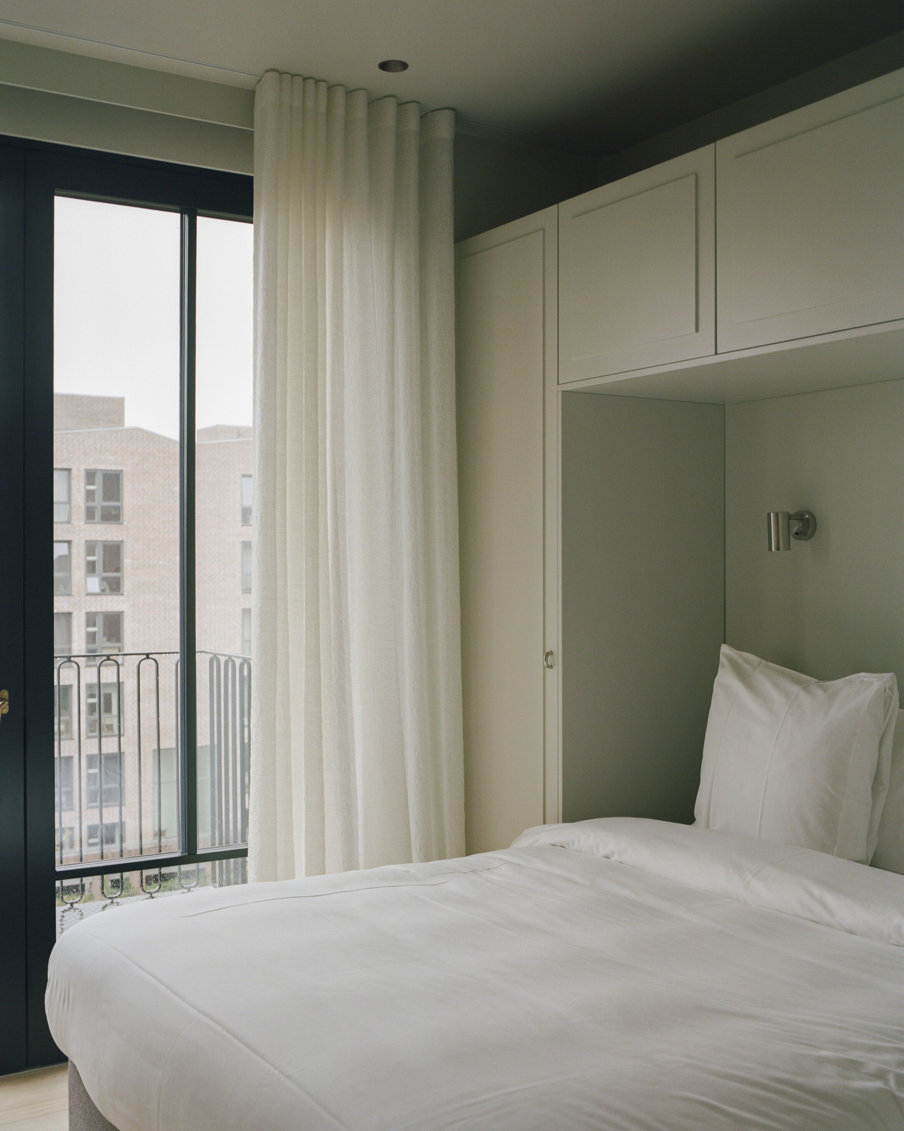 Grand Suite serviced apartment | 羽絨被、房內夾萬、獨特設計、獨特裝修