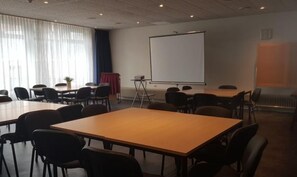 Unclassified image, 2 of 20, button - City Hotel Winschoten (Winschoten)
