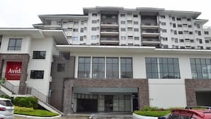 Exterior - Cool Breeze-Serin West Tagaytay 1-bedrooom Condo (Tagaytay)