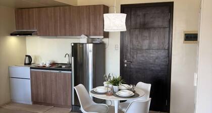 Cool Breeze-Serin West Tagaytay