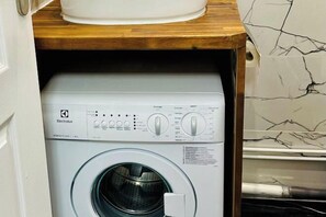 Interior - Apparently Eiffel Tower - La Motte Picquet Grenelle (Paris)