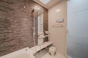 Bathroom - Kitaakabane • Diamond • Yu (Tokyo)