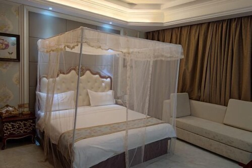 Chinese Chamber of Commerce Hotel