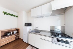 Cribs/infant beds - Kosumosu (Tokyo)