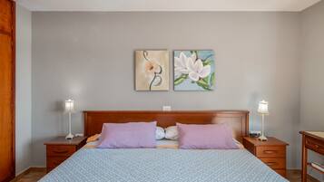 2 dormitorios, tabla de planchar con plancha, wifi y ropa de cama