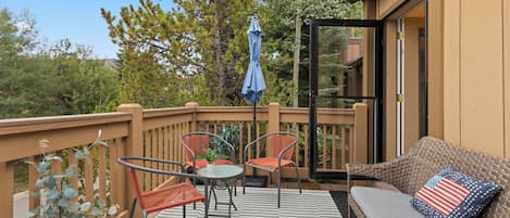 公寓客房, 多張床, 陽台, 山景 (The Retreat #6) | 住宿一隅