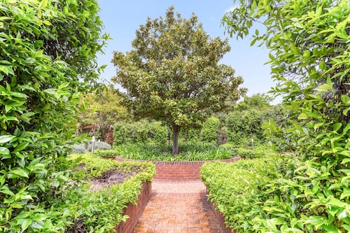 Pristine 2-bed Near Marrickville Village