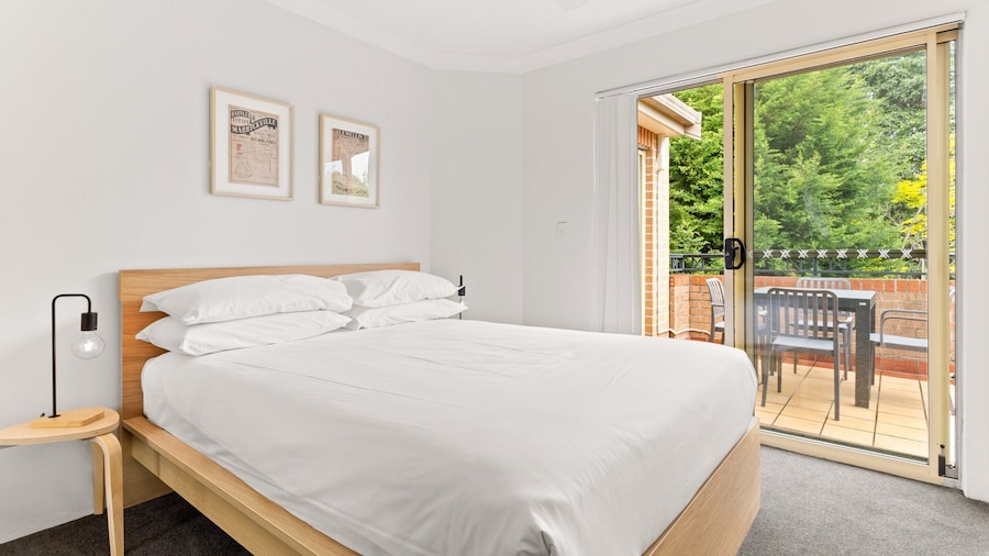 Pristine 2-bed Near Marrickville Village