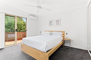 Apartment | 2 bedrooms, laptop workspace, iron/ironing board, bed sheets