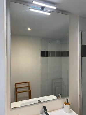 Hair dryer, towels