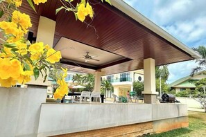 Gambar tidak terklasifikasi, 5 dari 19, tombol