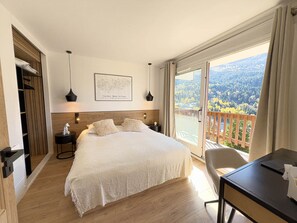 2 sovrum, skrivbord, strykjärn/strykbräda och gratis wi-fi