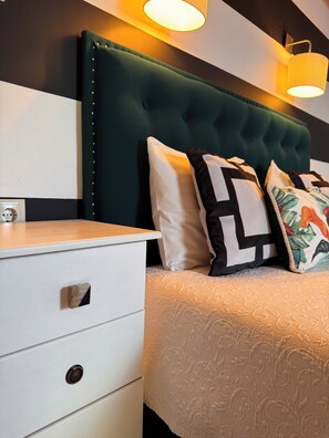 2 quartos, ferros/tábuas de passar roupa, Wi-Fi, roupa de cama