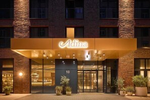 Exterior - Adina Apartment Hotel Dusseldorf (Dusseldorf)