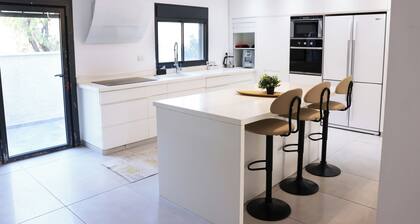 Mandala Villa Spacious Private Villa with Jacuzzi, Pool, Garden & Nature Views