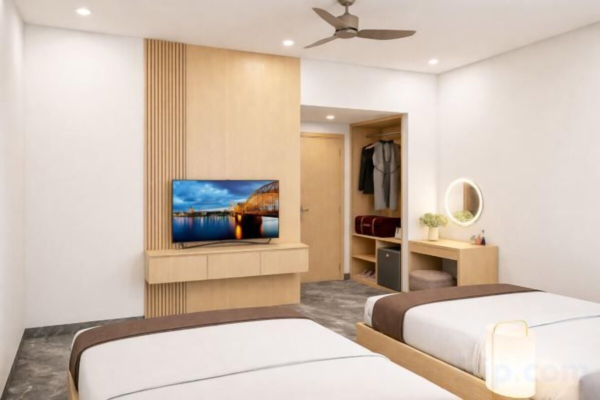 Deluxe 2-Bed Room