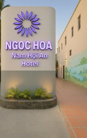 Property grounds - Ngoc Hoa Hotel - Near Vinwonder Nam Hoi An (Thang Binh District)