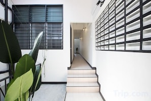 Unclassified image, 4 of 14, button - 7-Room Exec House, Rumahku Express, Georgetown (George Town)