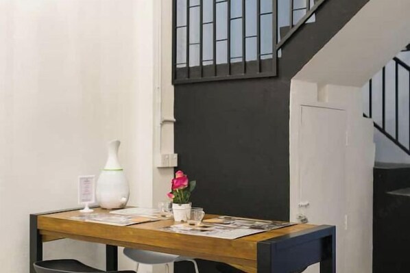 Restaurant - 7-Room Exec House, Rumahku Express, Georgetown (George Town)