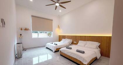 Aesthetic Muji Pool Villa in Ipoh 5BR 24Pax