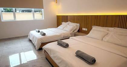 Aesthetic Muji Pool Villa in Ipoh 5BR 24Pax