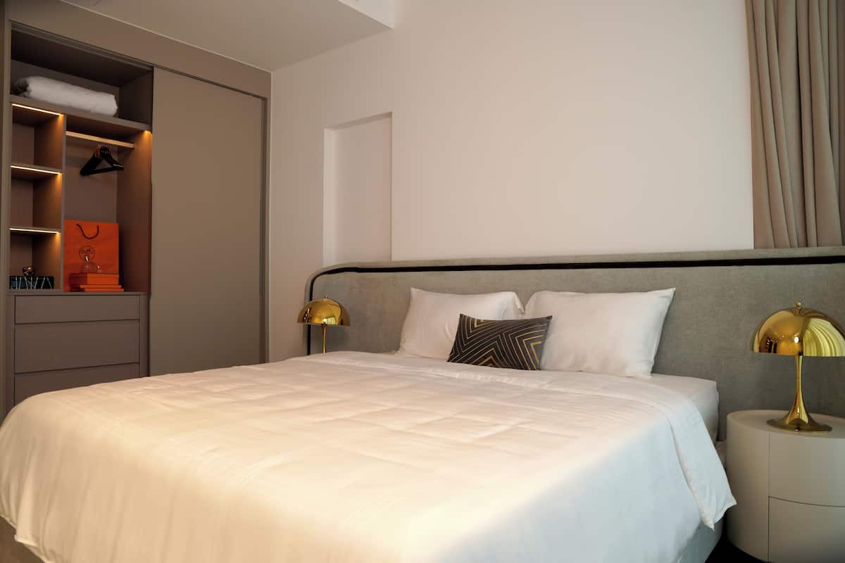 Egyptian cotton sheets, premium bedding, memory foam beds