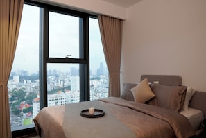 Premium bedding, free minibar items, in-room safe, desk