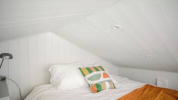 1 chambre, fer et planche Ă repasser, Wi-Fi gratuit, draps fournis