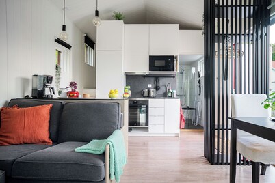 Cute and Cozy Guesthouse near Water