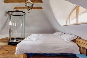 Cribs/infant beds - ECHOES OF VLĂDICU (Cluj-Napoca)