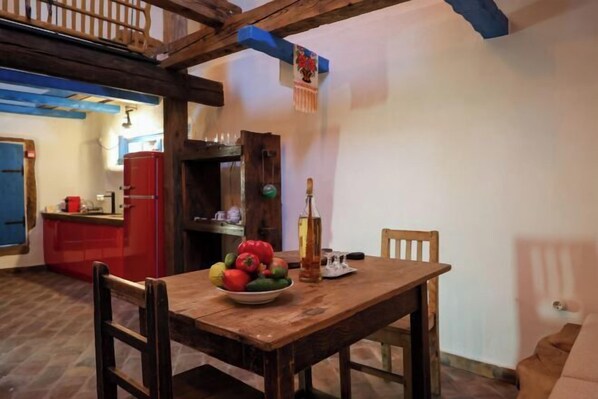 Cribs/infant beds - ECHOES OF VLĂDICU (Cluj-Napoca)