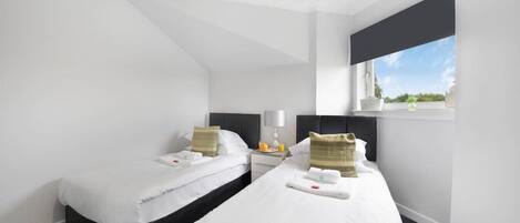 Bügeleisen/Bügelbrett, WLAN, Bettwäsche