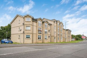 Exterior - Premier - Clydesdale Apartment (North Lanarkshire)