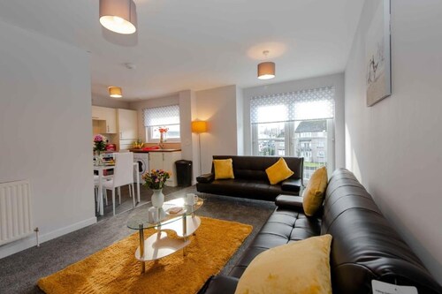 Premier - Wishaw En-Suite Apartment