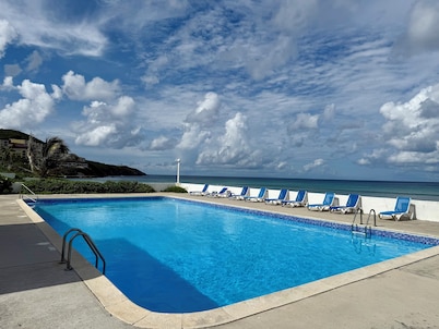 NEW Oceanfront Paradise: 2-bedroom Condo with AC in Charming St Croix