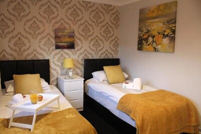 Premier - Fleming Apartment