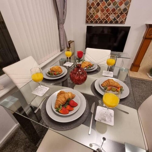 Premier - Whifflet Apartment