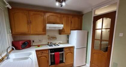 Premier - Whifflet Apartment