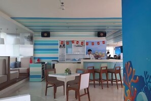 Unclassified image, 4 of 30, button - Aparthotel in A La Carte - 2 bedrooms, balcony, beachfront, rooftop pool, central (Da Nang)
