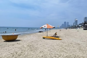 Beach towels - Aparthotel in A La Carte - 2 bedrooms, balcony, beachfront, rooftop pool, central (Da Nang)