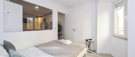 2 Schlafzimmer, Zimmersafe, Bügeleisen/Bügelbrett, Reisekinderbett