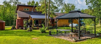 Sportsman’s Paradise! Fishing,Hunting ATV. 300 ft. from Upper Red Lake Kelliher!