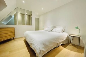 1 habitación, tabla de planchar con plancha, wifi y ropa de cama 