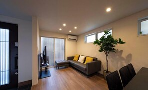 Living area - EI･GESSHO (Osaka)